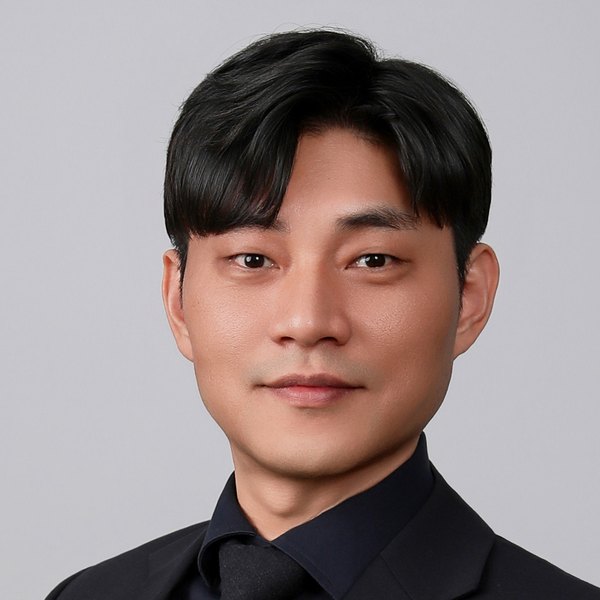 김한민